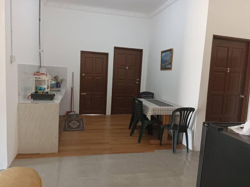 Homestay Lembah Tambunan Kampong Nail Экстерьер фото