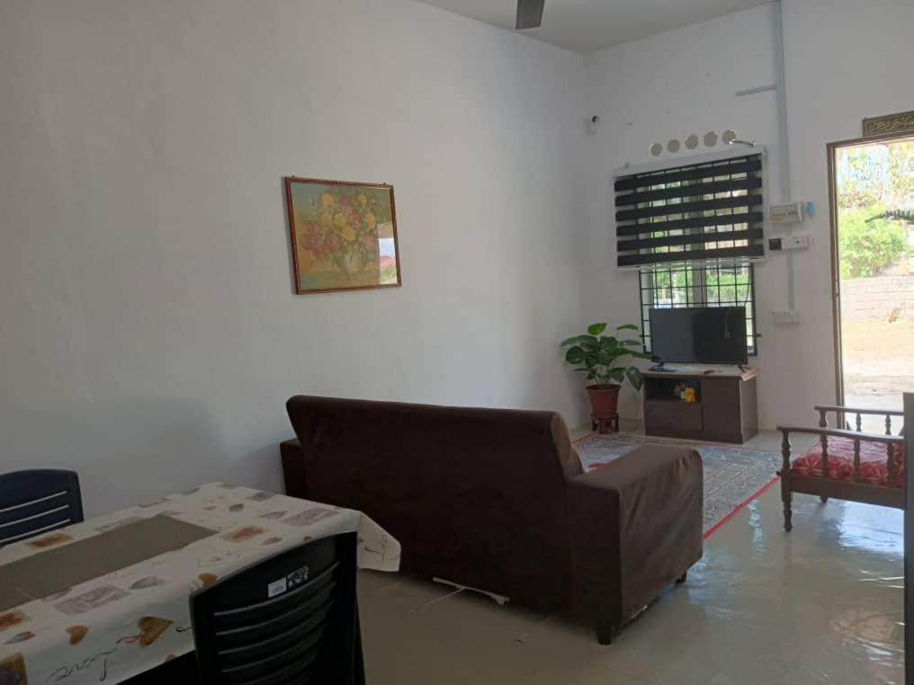 Homestay Lembah Tambunan Kampong Nail Экстерьер фото